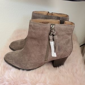 Vionic Ankle Boots for women size 12W.